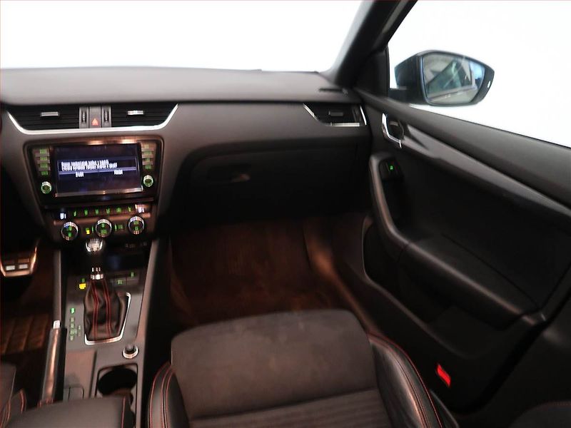 Škoda Octavia (2016) RS 2.0 TDI, Automat, Kůže - fotka 8 z 16