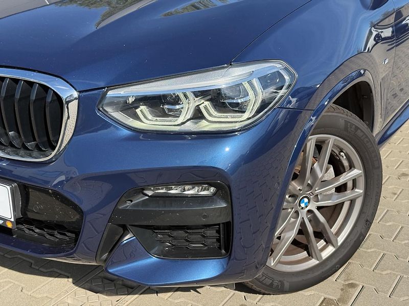 BMW X3 xDrive20d - fotka 17 z 21