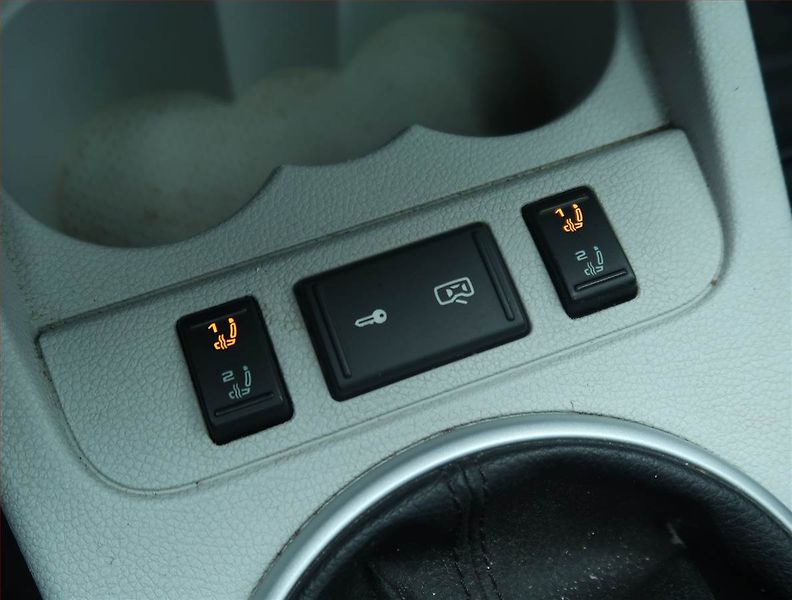 Škoda Roomster (2007) Comfort 1.4 16V, Serv.kniha - fotka 15 z 16