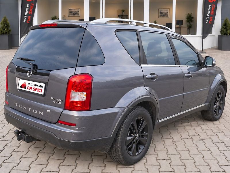 SsangYong Rexton (2015) RX200E-XDI 114kW 6MAN -TAŽ.ZAŘ - fotka 8 z 33