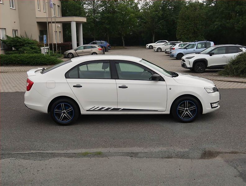 Škoda Rapid (2014) Ambition 1.6 TDI - fotka 6 z 17