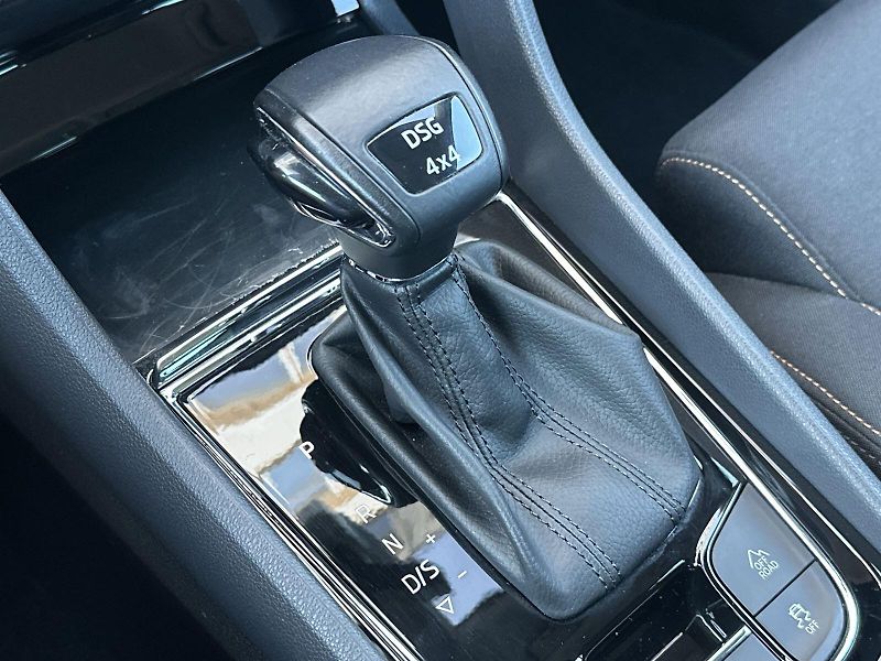 Škoda Karoq (2021) 2.0 TDI 4x4 DSG Scoutline - fotka 17 z 40