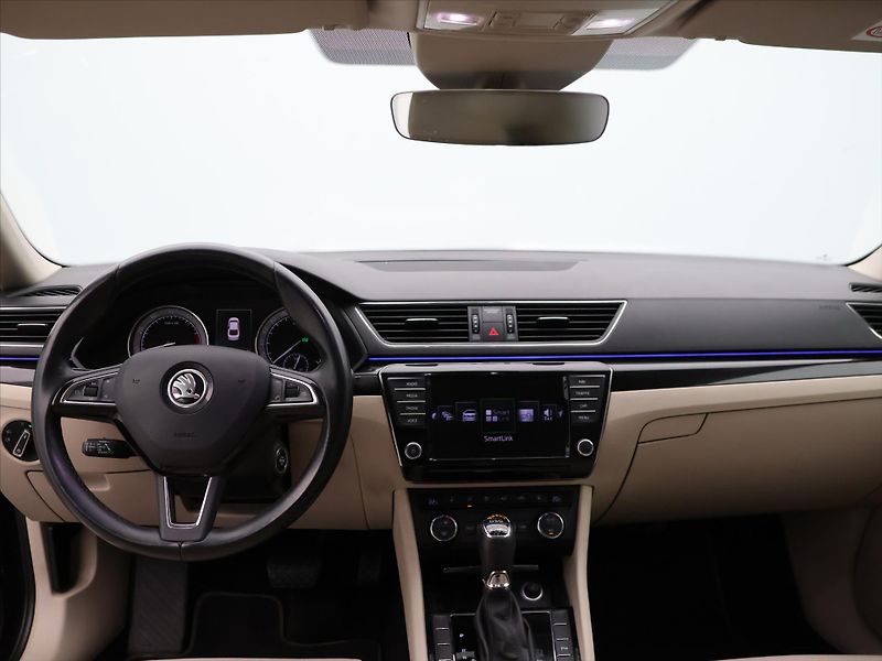 Škoda Superb 1,8 TSI 132kW DSG CZ L&K - fotka 34 z 42