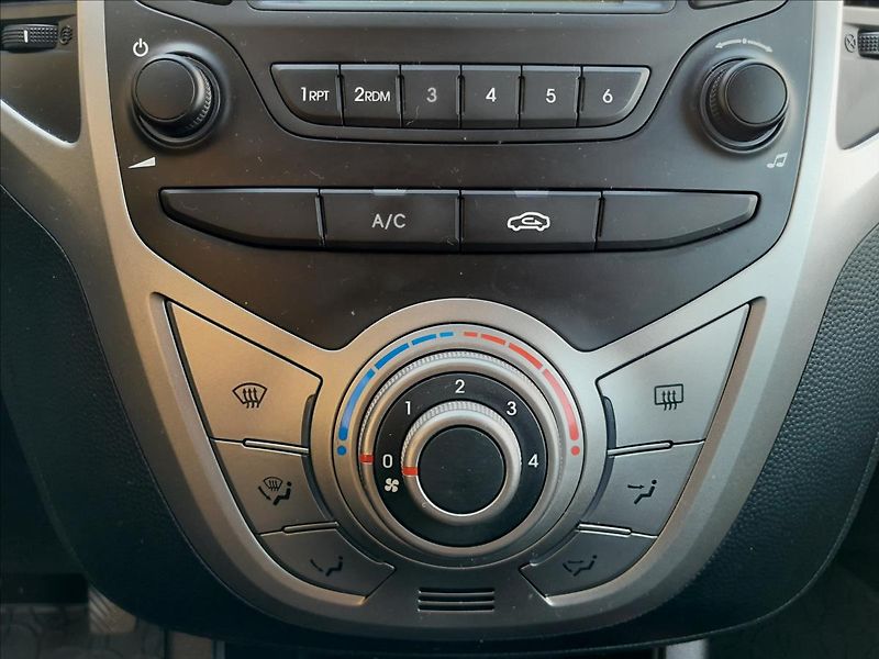 Hyundai ix20 1.6i 16V - fotka 34 z 53
