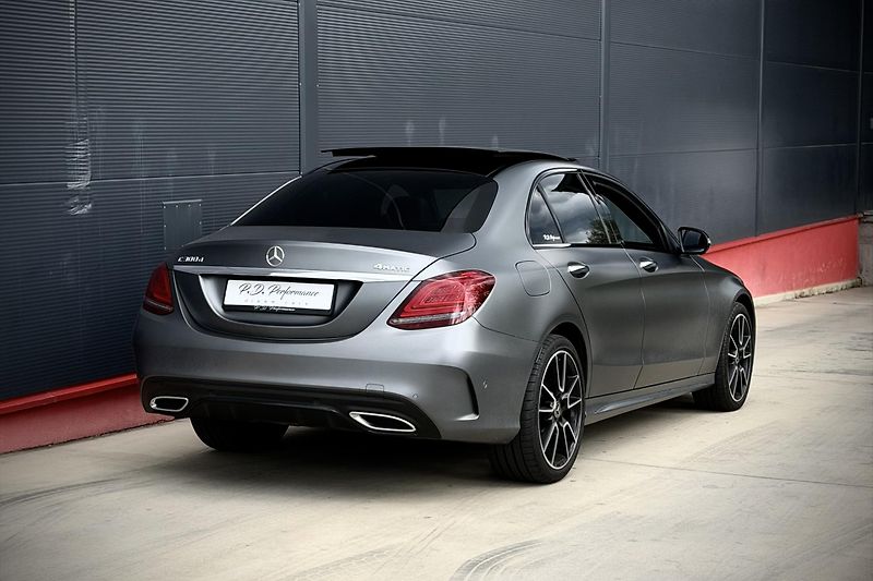 Mercedes-Benz Třídy C (2019) C 300d 4Matic AMG Line - fotka 7 z 32