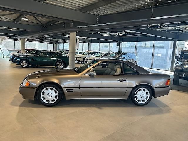 Mercedes-Benz SL (1990) 500 kabriolet - fotka 3 z 26