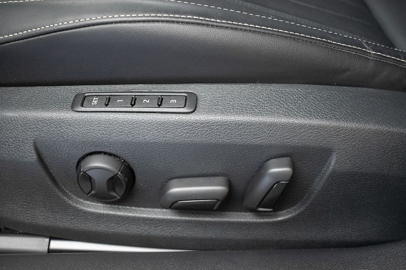 Škoda Superb TDI 147kW 4x4*L&K*WEBASTO*ČR 1 - fotka 19 z 48
