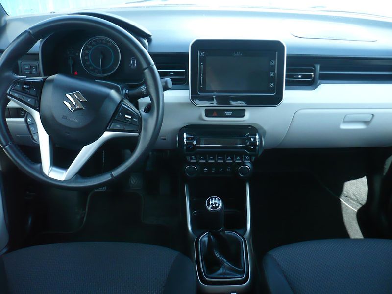 Suzuki Ignis (2018) 1.2i 66Kw 4x4 Klima - fotka 9 z 31