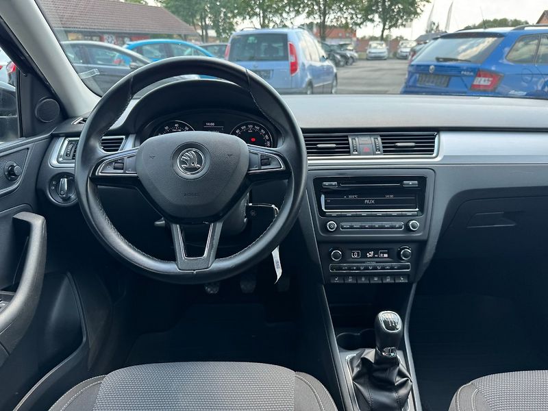 Škoda Rapid (2014) Elegance 1.2 TSI 77kW - fotka 18 z 35
