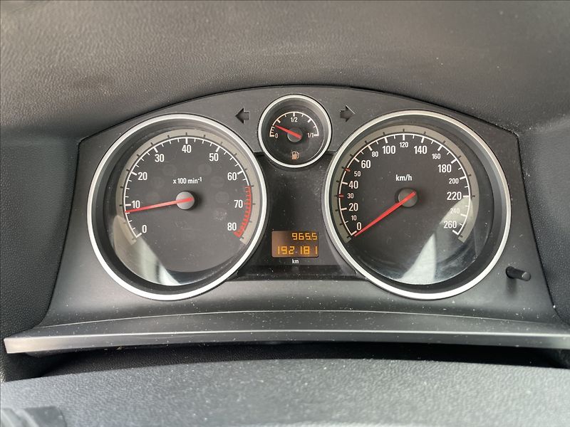 Opel Zafira 1,6 i 16V 85kw 7míst Tažné TOP - fotka 16 z 34