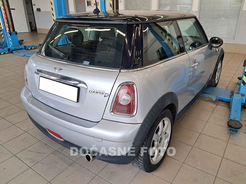 Mini Cooper (2008) 1.6D, AT, AC, temp - fotka 2 z 3