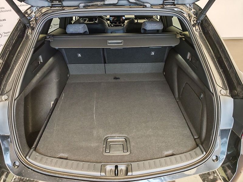 Toyota Corolla Touring Sports 2.0 Hybrid Styl - fotka 9 z 38
