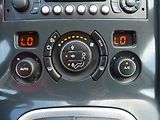 Peugeot 5008 (2015) 1.6HDi, 2.maj,ČR, Allure - náhled 17