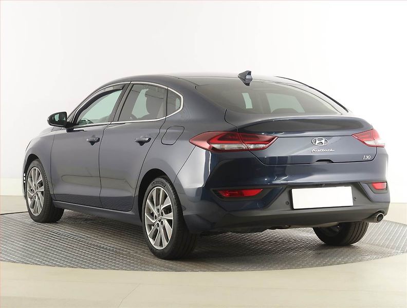 Hyundai i30 (2019) Style 1.6 CRDi, Automat - fotka 4 z 23