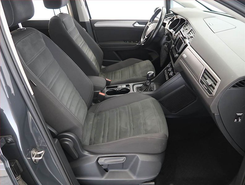 Volkswagen Touran (2016) Comfortline 2.0 TDI, Automat - fotka 9 z 21