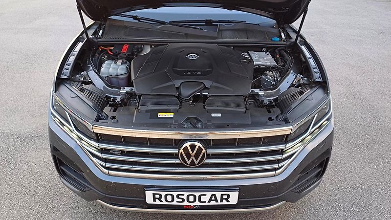Volkswagen Touareg TSI 250kW R-LINE - fotka 31 z 33