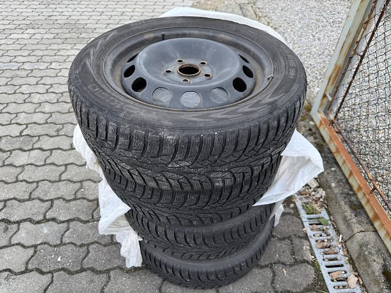 Volkswagen Touran 2.0 TDI 130 kW DSG Highline - fotka 35 z 35