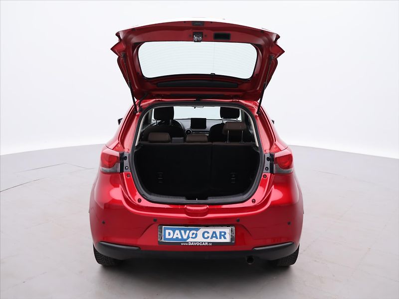 Mazda 2 1,5 Skyactiv-G 66kW REVOLUTION - fotka 9 z 24