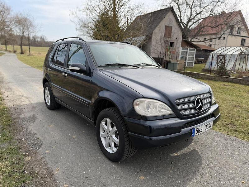 Mercedes-Benz Třídy M (2001) ML270 120kW, Tažné, Automat - fotka 7 z 19