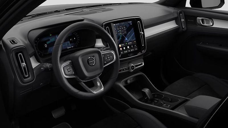 Volvo XC40 (2026) B3 AUT BLACK EDITION ULTRA - fotka 3 z 11