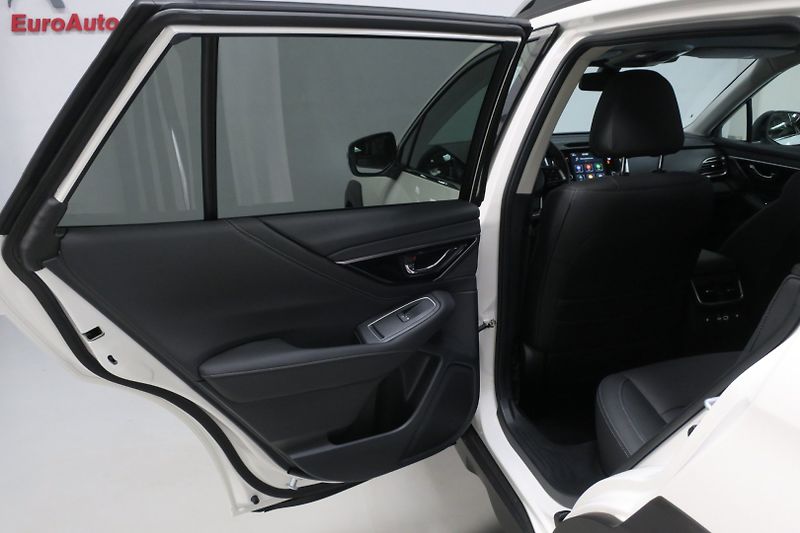 Subaru Outback (2025) 2.5i AWD Touring Tov. ZÁRUKA - fotka 43 z 50