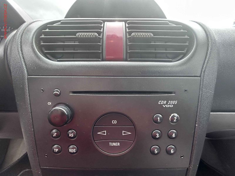 Opel Corsa (2002) 1.0, AC, STK7/28 - fotka 14 z 17