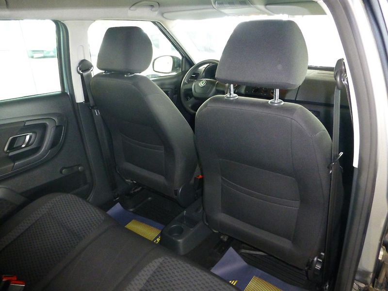 Škoda Fabia (2011) 1,2TSI**ALU KOLA**KLIMATIZACE* - fotka 20 z 21