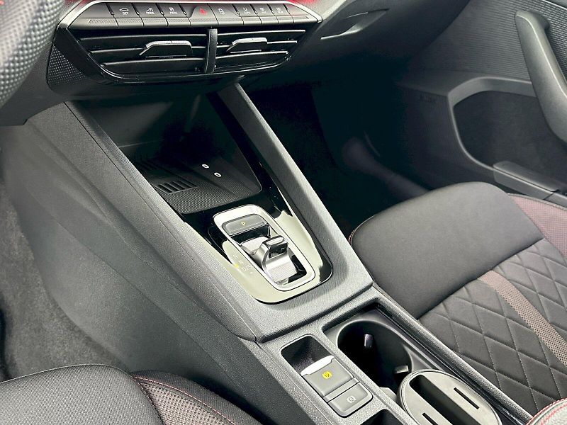 Škoda Octavia (2025) Combi DSG 2.0TSI 195kW RS - fotka 24 z 36