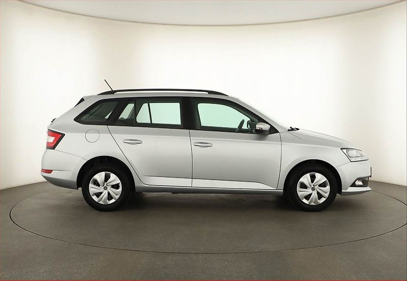 Škoda Fabia (2019) 1.0 TSI - fotka 6 z 11