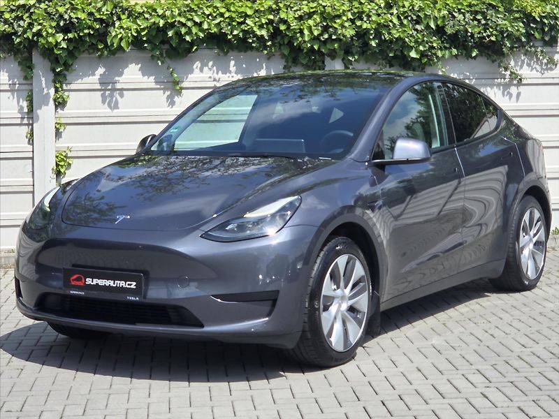 Tesla Model Y LFP Ryzen SoH 93% Tažné z. 1.m - fotka 3 z 22