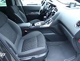 Peugeot 3008 (2016) 1.6 BlueHDi, Automat - náhled 9