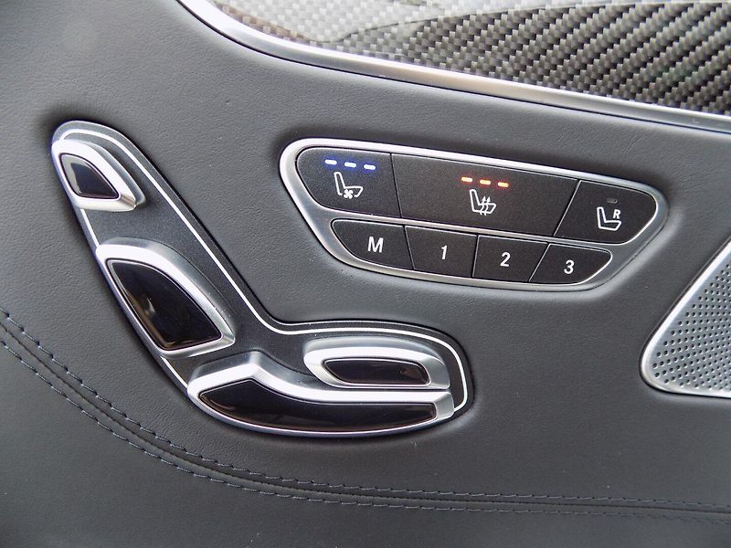 Mercedes-Benz Třídy S (2015) 63AMG/4Matic/2.maj.ČR/LED/ - fotka 19 z 50