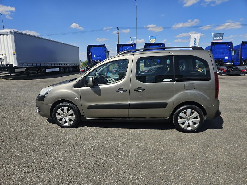 Citroën Berlingo 1,6 HDI 84 kW tažné, nez. top. - fotka 5 z 19