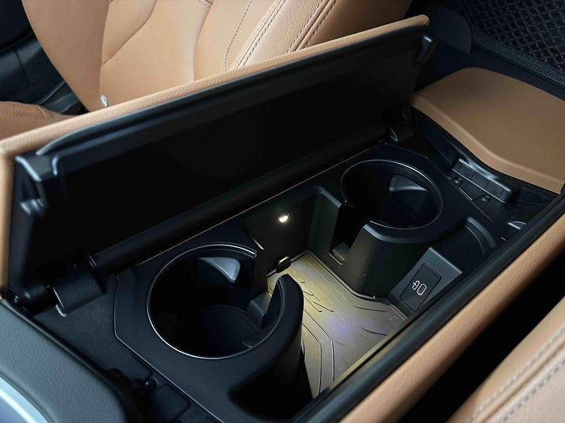 BMW Z4 (2026) M40i + Pakety - fotka 27 z 29