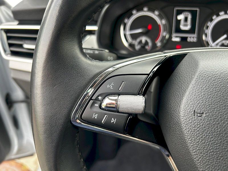 Škoda Kamiq (2021) 1.5 TSI 110kW MP6 Ambition - fotka 9 z 32