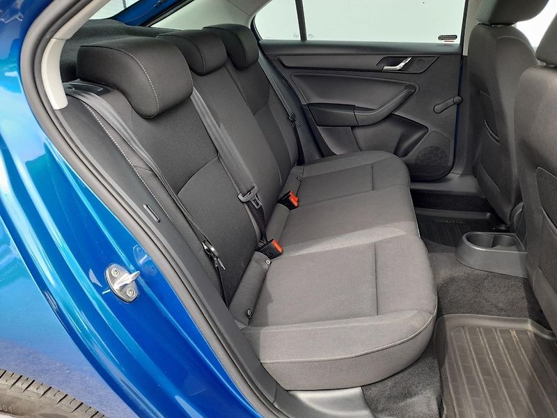Škoda Rapid AMBITION FRESH 1.2TSi 81KW 6MP - fotka 14 z 20