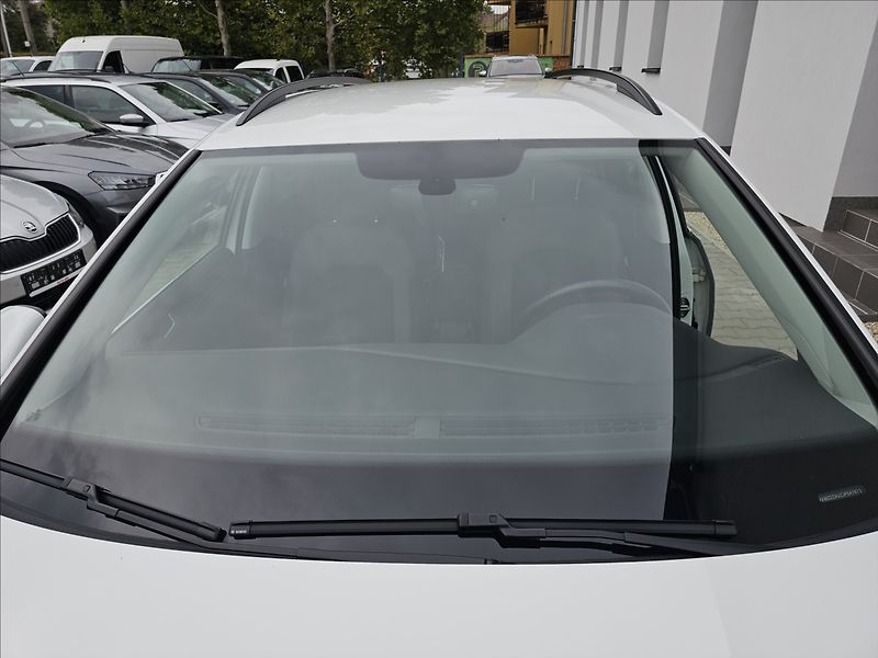Volkswagen Golf VII 1,4 TSi Highline NAVI - fotka 51 z 52