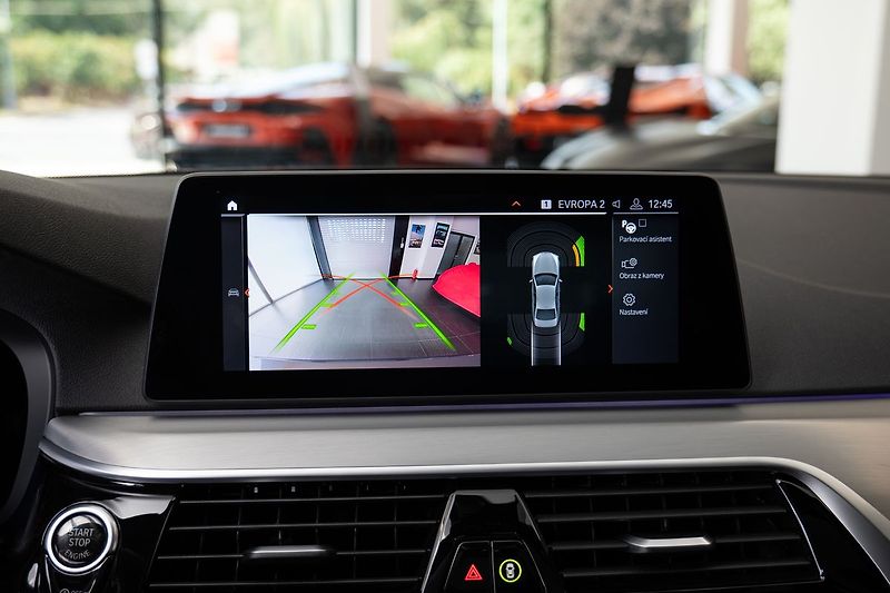 BMW M5 d xDrive/HarmanKardon/Ventilov - fotka 10 z 24