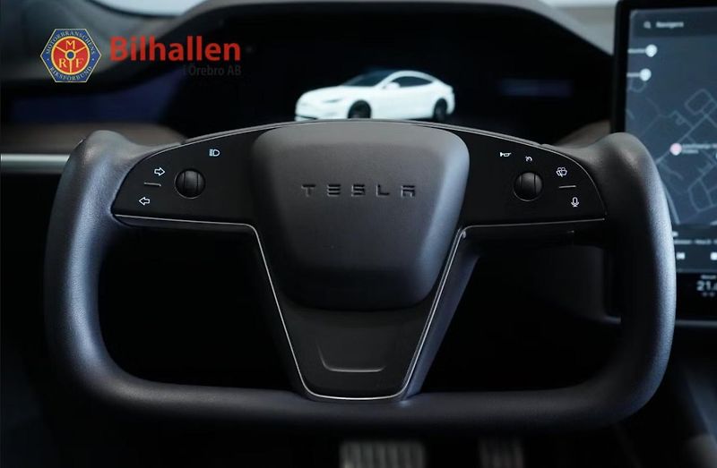 Tesla Model S LR AWD Vzduch Pano Kam Yoke - fotka 11 z 35