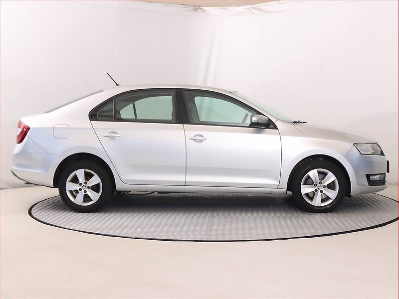 Škoda Rapid (2018) 1.0 TSI, Automat, Serv.kniha - fotka 6 z 20
