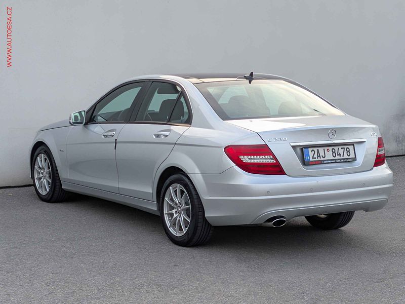 Mercedes-Benz Třídy C (2011) 2.2 CDi, ČR, AT, xenon - fotka 6 z 17