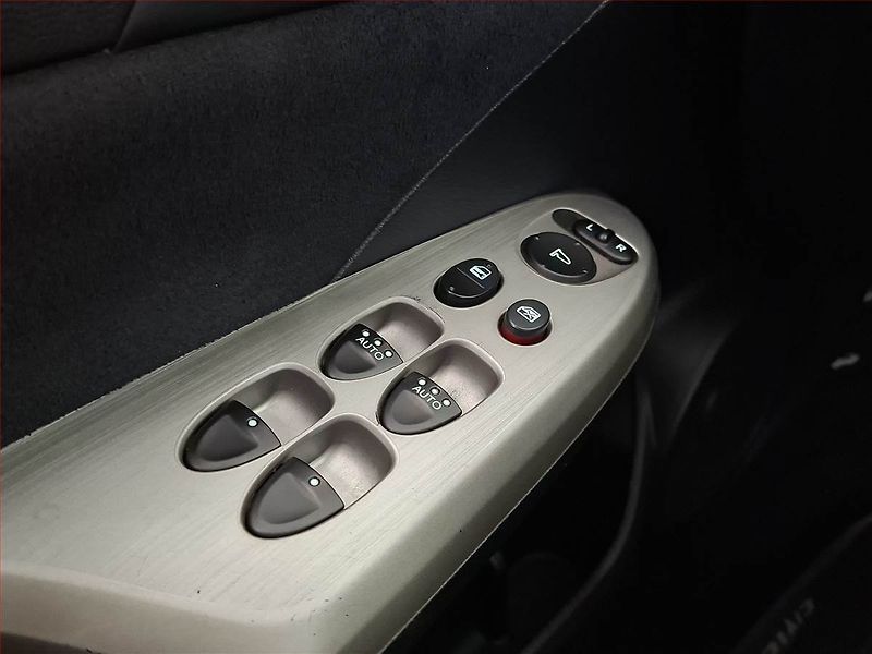 Honda Civic (2008) 1.4 i-DSI, po STK - fotka 20 z 22