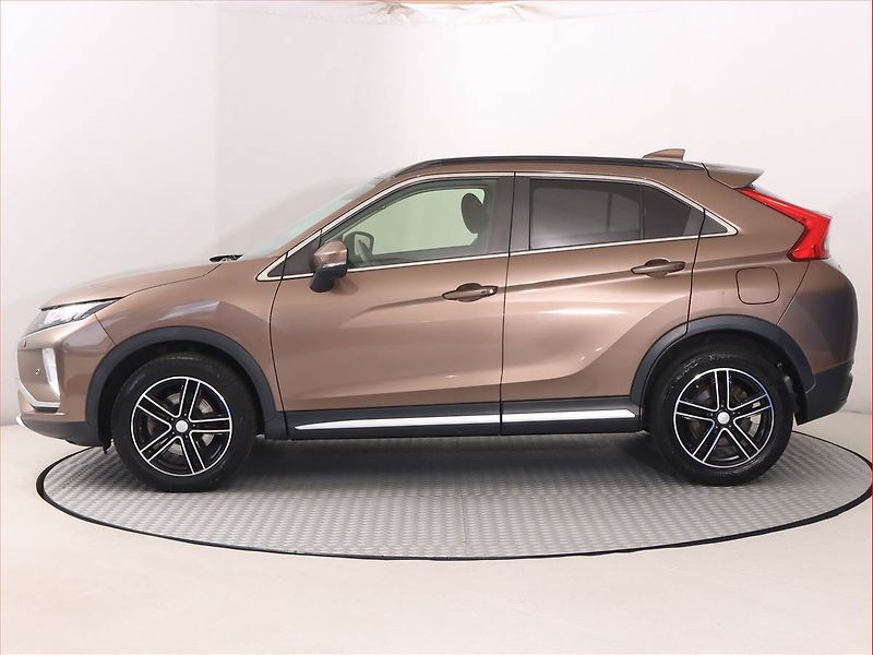 Mitsubishi Eclipse Cross (2019) 1.5 T-MIVEC, Serv.kniha - fotka 3 z 19