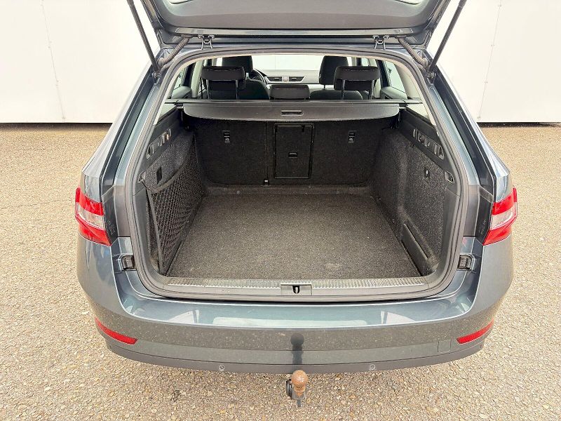 Škoda Superb (2017) Combi 2.0 TDI / 110kW / AMBITI - fotka 12 z 35
