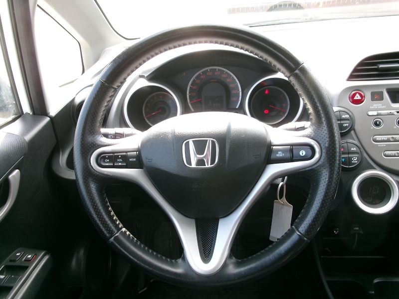 Honda Jazz (2010) 1,4i STYLE KLIMA ALU - fotka 15 z 27