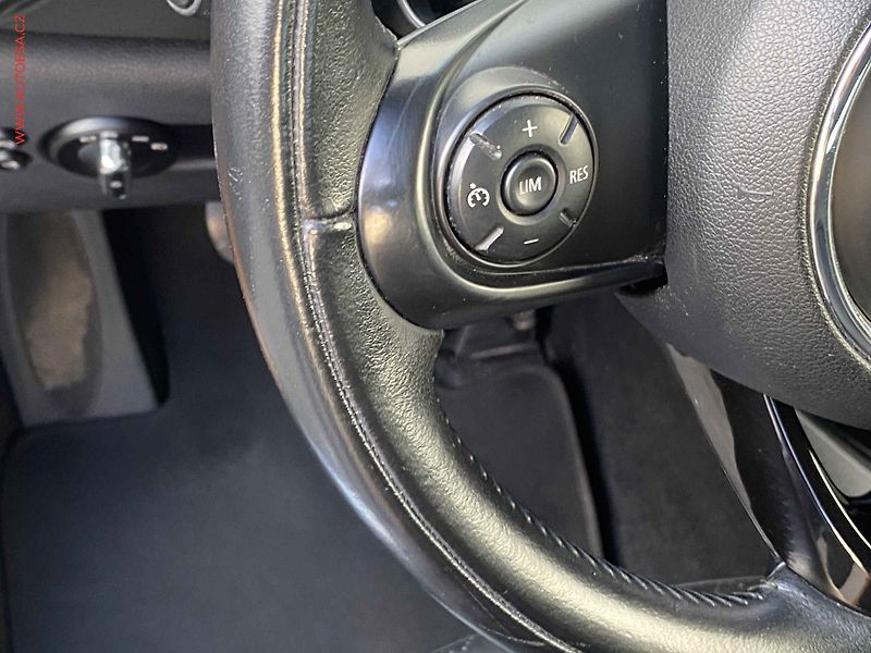 Mini Cooper (2014) 1.5T, LED, navi, kůže - fotka 13 z 19