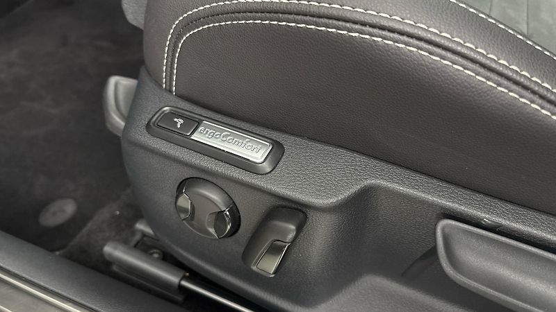 Volkswagen Passat 2.0 TDI DSG Elegance Variant - fotka 21 z 27