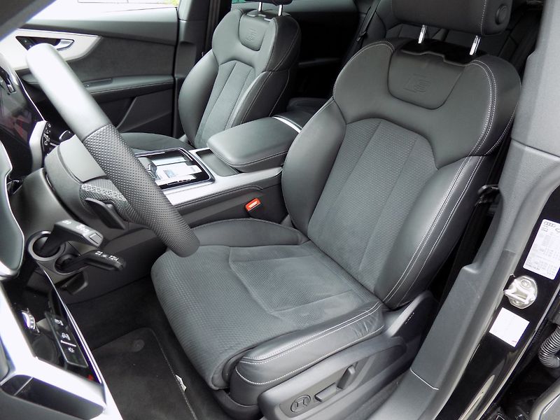 Audi Q8 (2024) 50TDI/S-Line/Full-Led/4x4/ - fotka 10 z 42