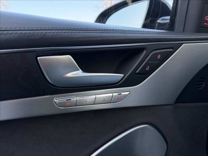 Audi A8 L 50Tdi - fotka 28 z 40