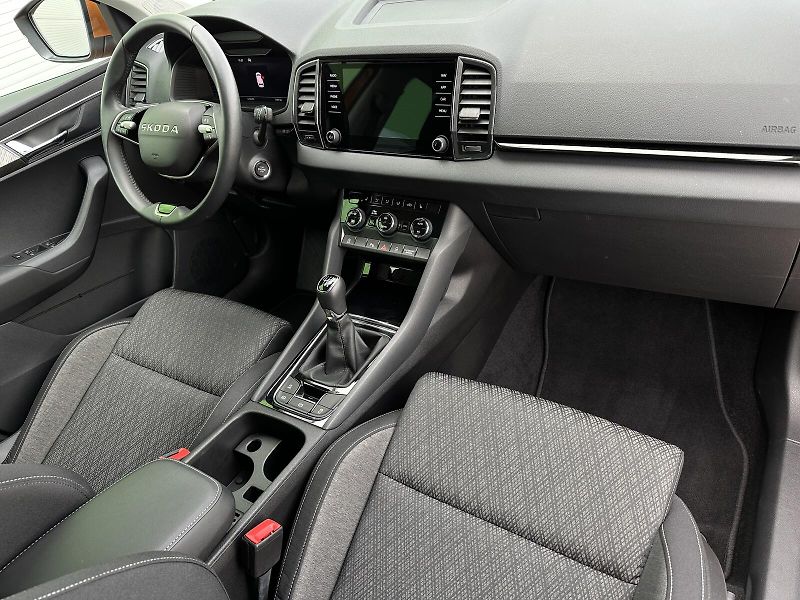 Škoda Karoq 1.5TSi Top & Selection 150PS L - fotka 40 z 43